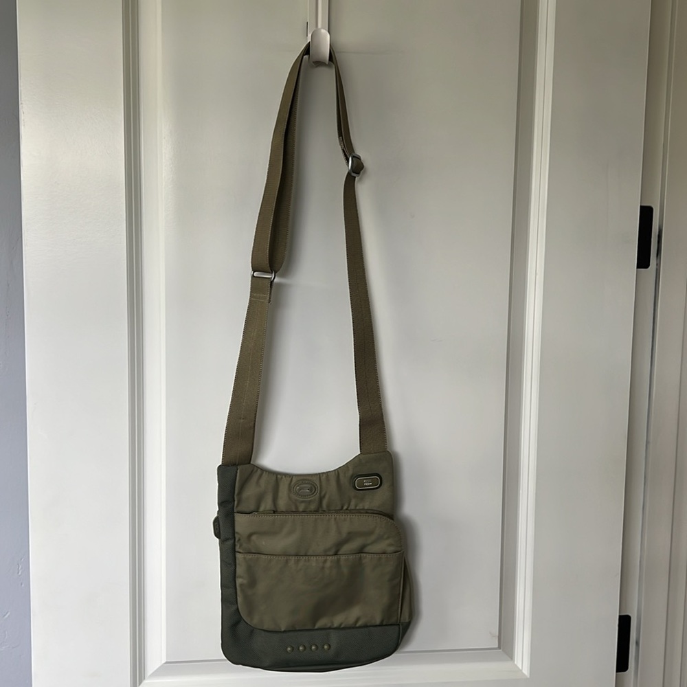 Tumi T-Tech Nylon Mckenna 10" Crossbody Bag 5132SGE - Picture 4 of 15